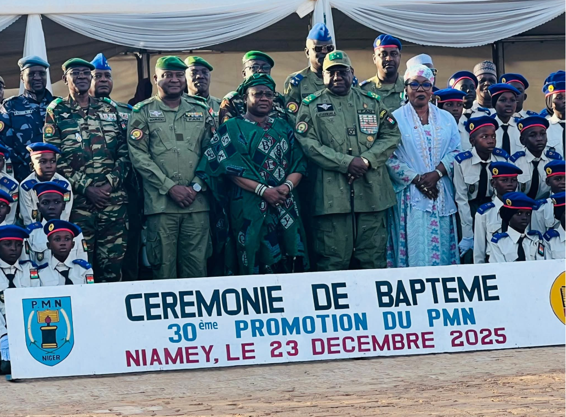 VISITE GOUVERNEUR